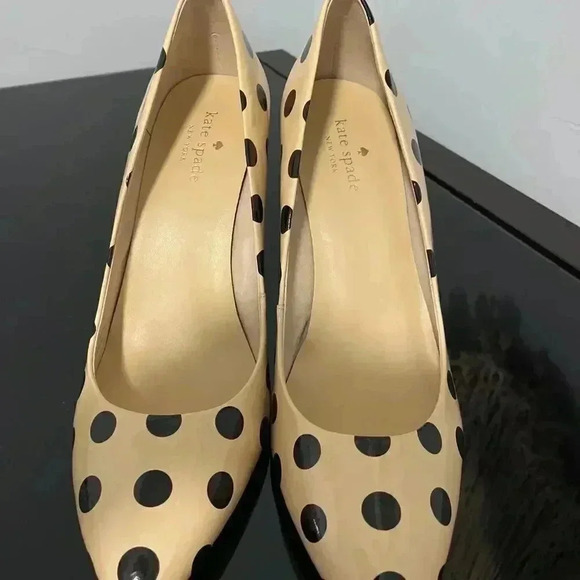 Kate Spade Heels Cream/ Polka dots Size 9.5M - Picture 2 of 5